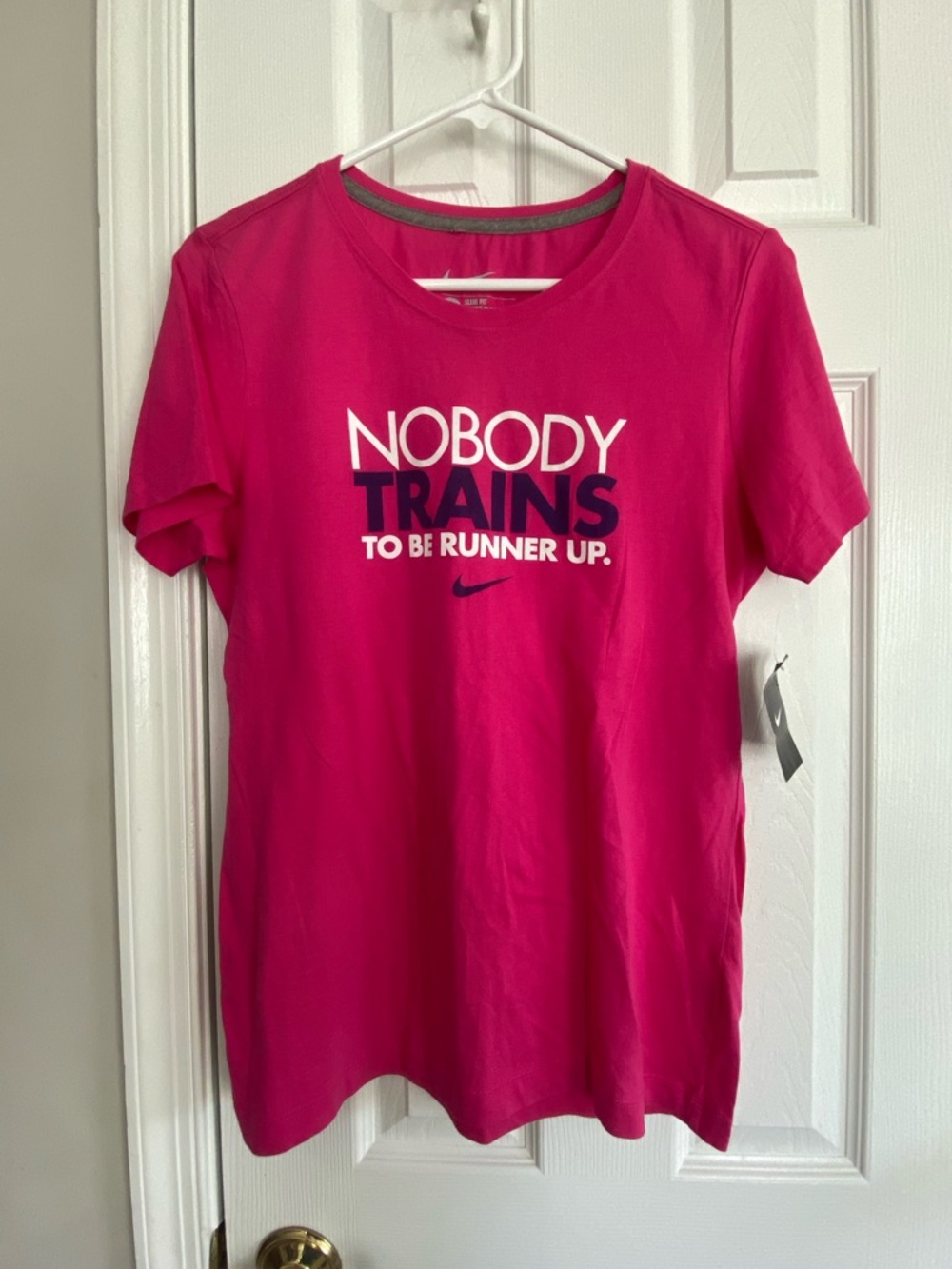 NIKE PINK SLIM FIT GRAPHIC SHORT SLEEVE TEE TSHIRT